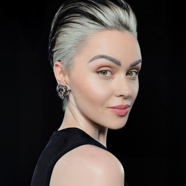 Viktoria Modesta